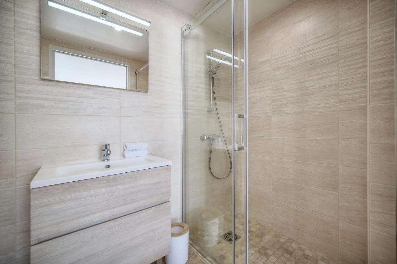 Ferienhaus Ref 1174 - Apartment With Sea View Cannes
