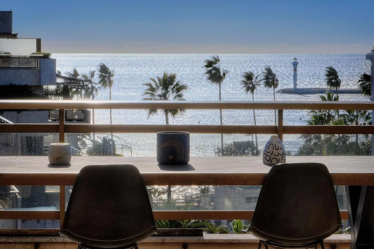Ref 1174 - Apartment With Sea View Cannes
